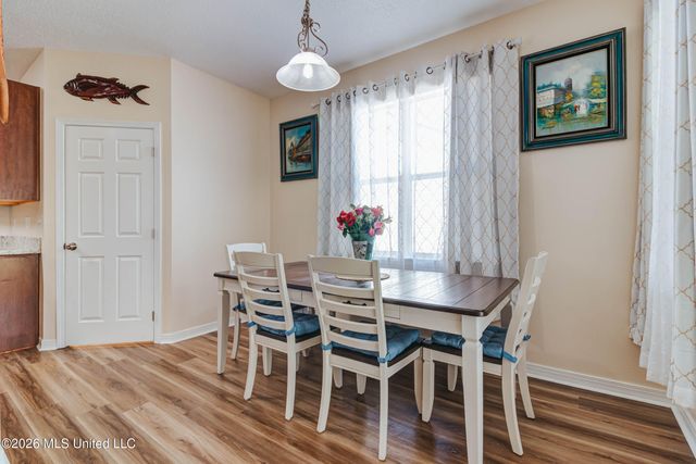 18026 Lake Vista Drive, Gulfport, MS 39503