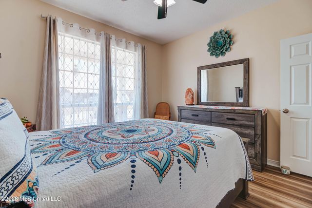 18026 Lake Vista Drive, Gulfport, MS 39503