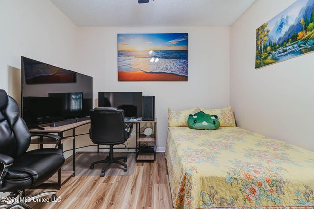 18026 Lake Vista Drive, Gulfport, MS 39503