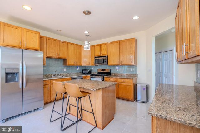 8 JUMPING BROOK COURT, Monroe Township, NJ 08831
