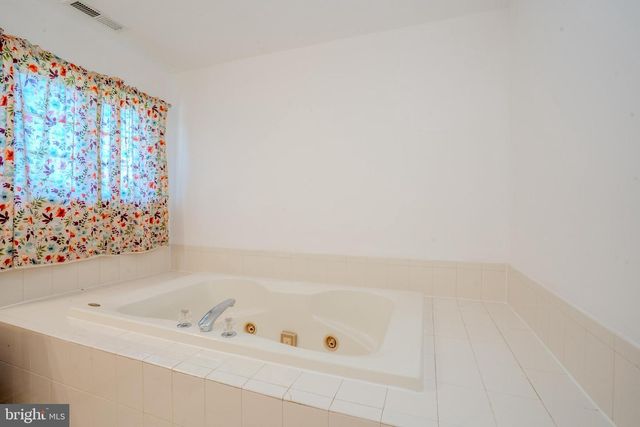 8 JUMPING BROOK COURT, Monroe Township, NJ 08831