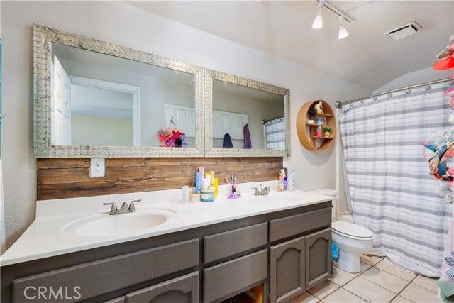 16336 Adelia, Hesperia, CA 92345