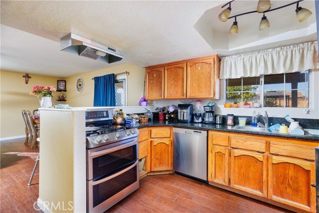 16336 Adelia, Hesperia, CA 92345