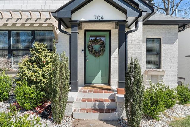 704 Rochelle Drive SW, Atlanta, GA 30310