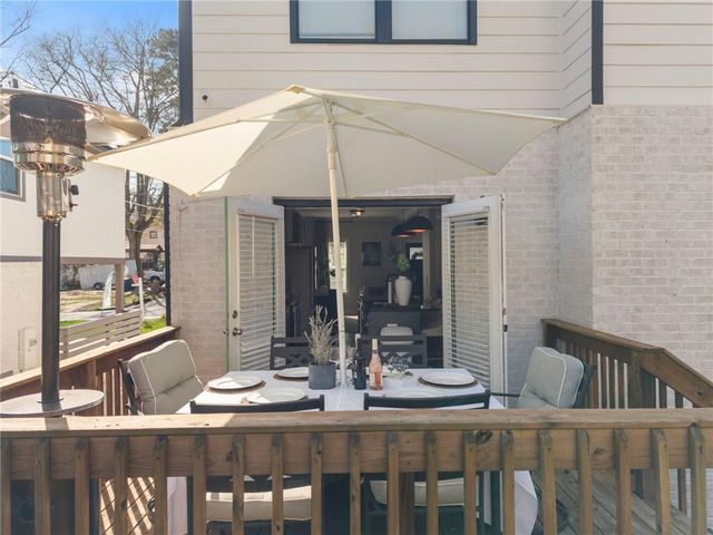 704 Rochelle Drive SW, Atlanta, GA 30310