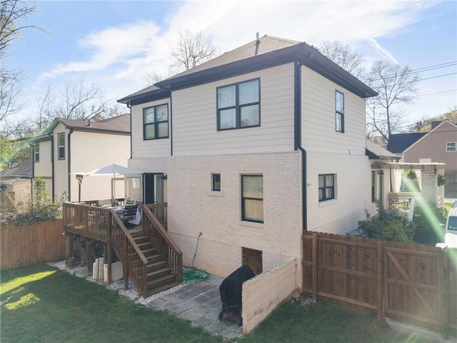 704 Rochelle Drive SW, Atlanta, GA 30310