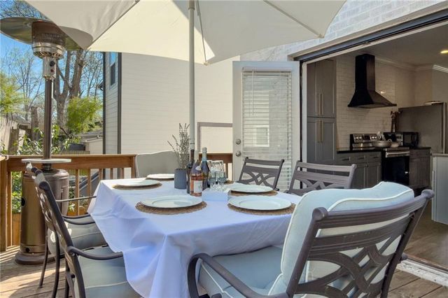 704 Rochelle Drive SW, Atlanta, GA 30310