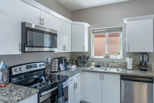 2141 S Flying Heart Lane, Tucson, AZ 85713