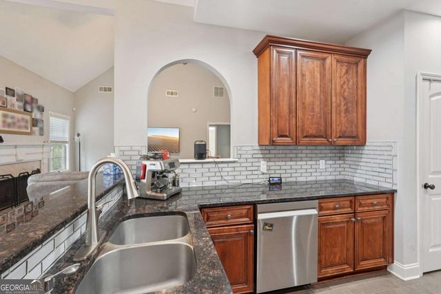 1330 Primrose Park Road, Sugar Hill, GA 30518