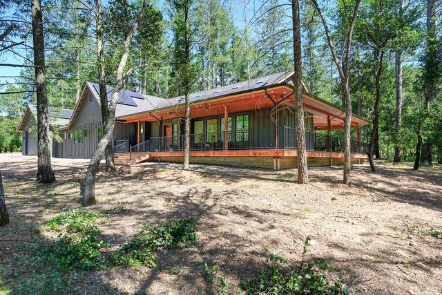 554 Shady Acres Ln, Santa Rosa, CA 95409