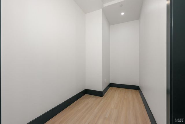 554 Shady Acres Ln, Santa Rosa, CA 95409