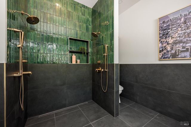 554 Shady Acres Ln, Santa Rosa, CA 95409