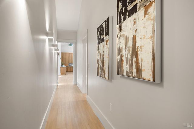 554 Shady Acres Ln, Santa Rosa, CA 95409