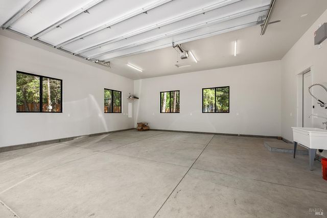 554 Shady Acres Ln, Santa Rosa, CA 95409