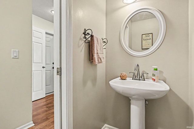 55051 Andrew Lane, Osceola, IN 46561