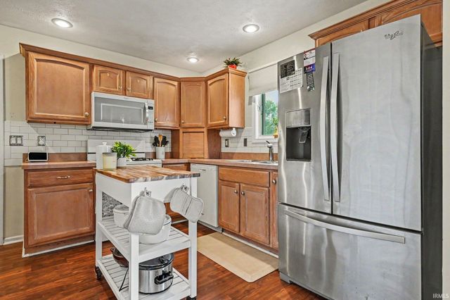 55051 Andrew Lane, Osceola, IN 46561