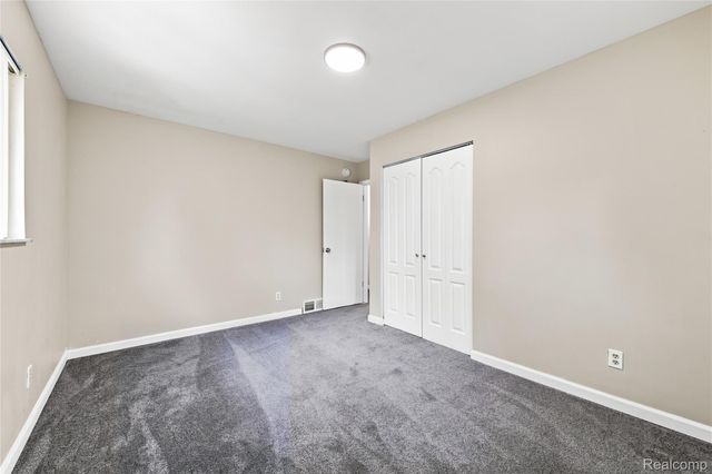 4700 Indianwood Court, Independence Charter Township, MI 48348