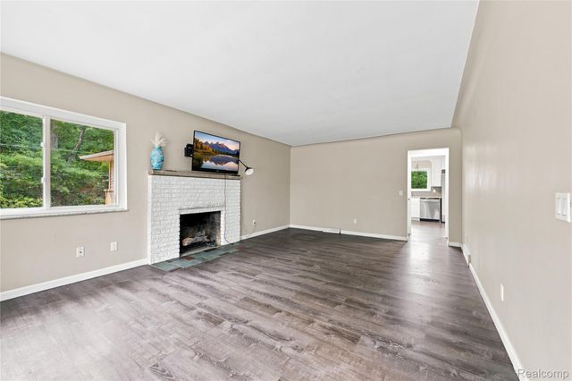 4700 Indianwood Court, Independence Charter Township, MI 48348