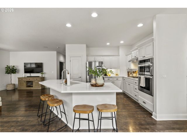 2612 N JOSEPH St, Cornelius, OR 97113