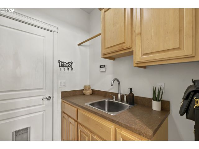 2612 N JOSEPH St, Cornelius, OR 97113