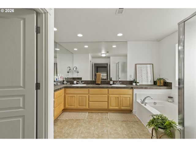 2612 N JOSEPH St, Cornelius, OR 97113