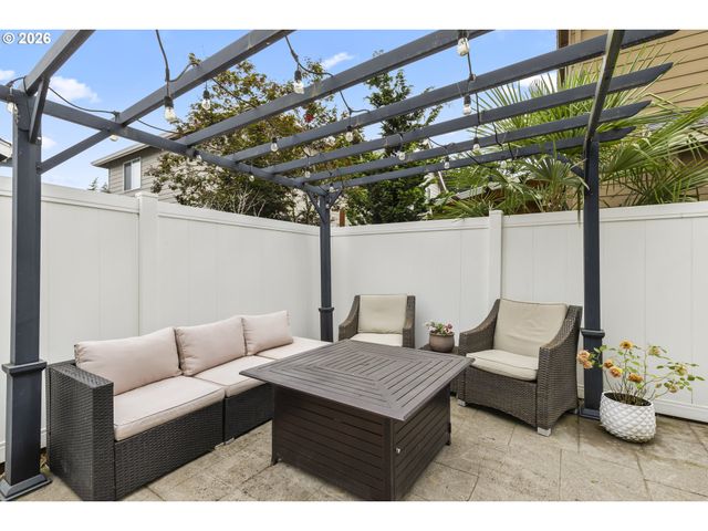 2612 N JOSEPH St, Cornelius, OR 97113