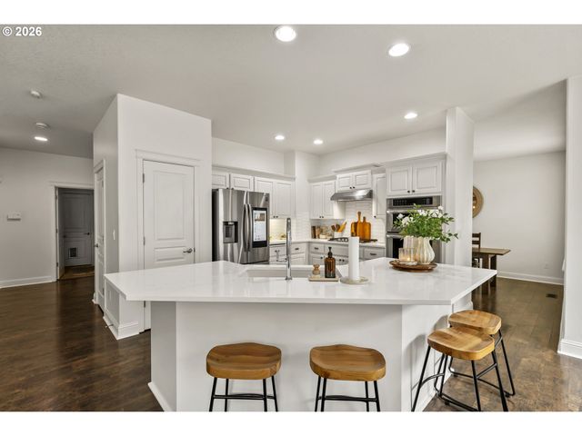 2612 N JOSEPH St, Cornelius, OR 97113