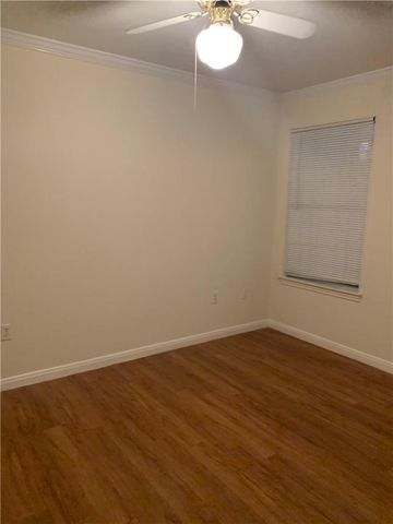 501 W 26th ST 122, Austin, TX 78705