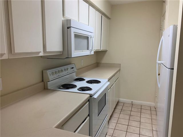 501 W 26th ST 122, Austin, TX 78705