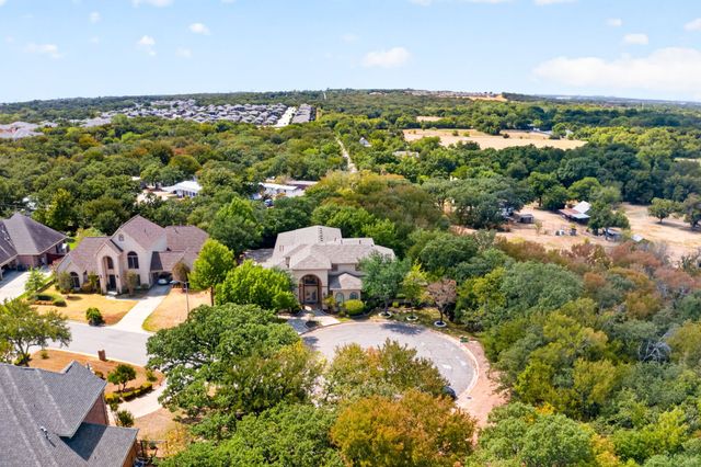 544 Waterchase Drive, Fort Worth, TX 76120