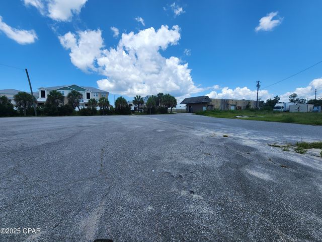 211 W 15th Street, Panama City, FL 32401