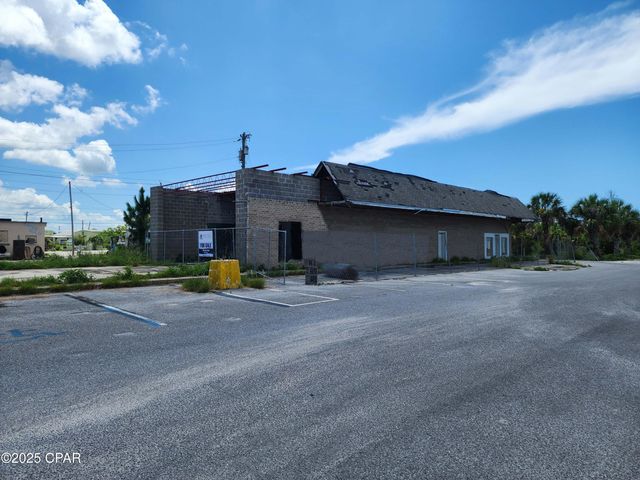 211 W 15th Street, Panama City, FL 32401