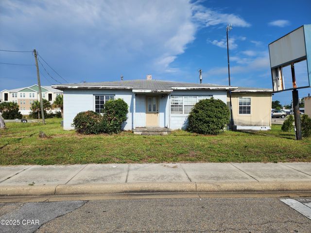 211 W 15th Street, Panama City, FL 32401