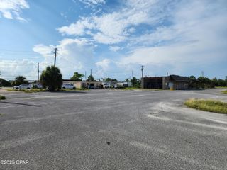 211 W 15th Street, Panama City, FL 32401