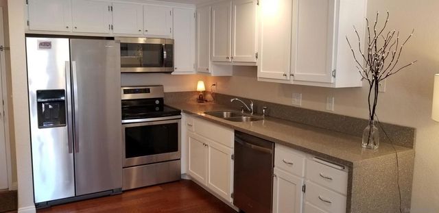 1740 UPAS St 9, San Diego, CA 92103