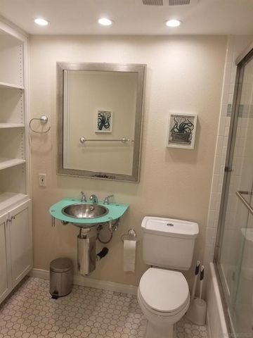 1740 UPAS St 9, San Diego, CA 92103
