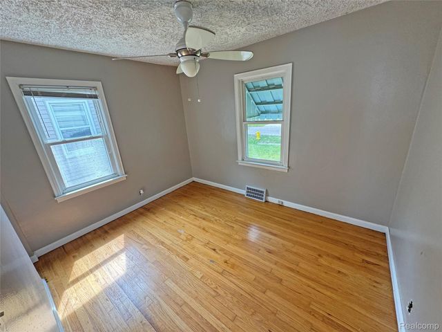 627 Wesbrook Street, Pontiac, MI 48340
