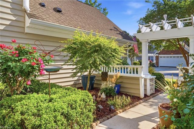531 Shoreline RD, Carrollton, VA 23314