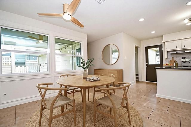 206 E Sutton Square, Stafford, TX 77477