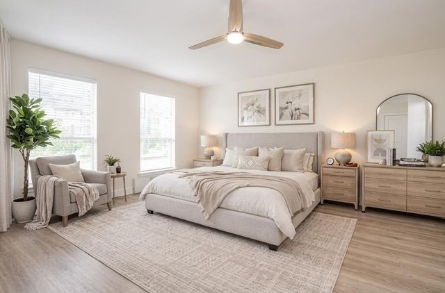 206 E Sutton Square, Stafford, TX 77477