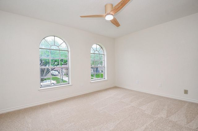 206 E Sutton Square, Stafford, TX 77477