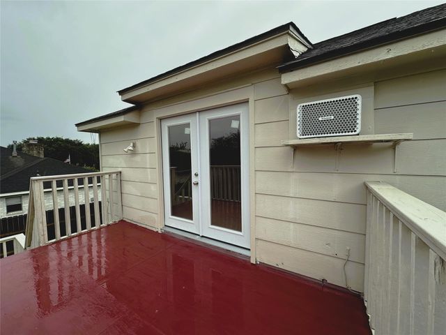 206 E Sutton Square, Stafford, TX 77477