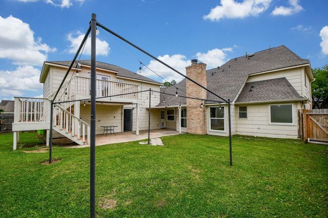 206 E Sutton Square, Stafford, TX 77477