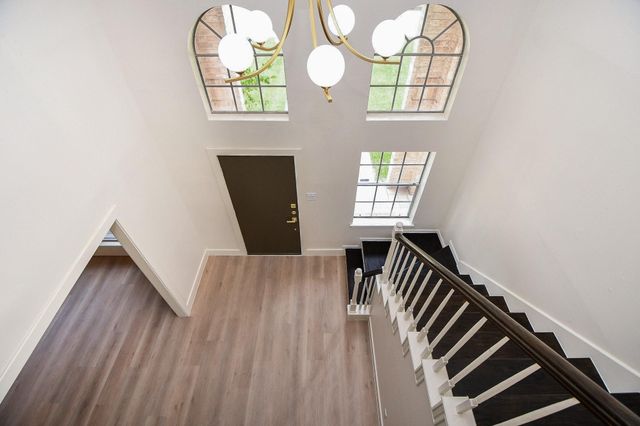 206 E Sutton Square, Stafford, TX 77477