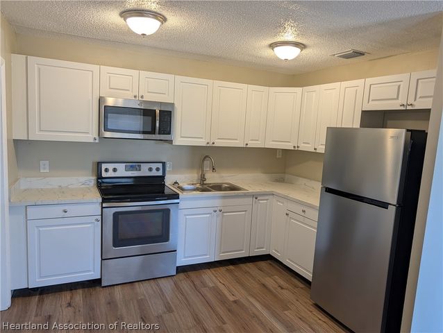 222 Hillcrest Drive, Avon Park, FL 33825