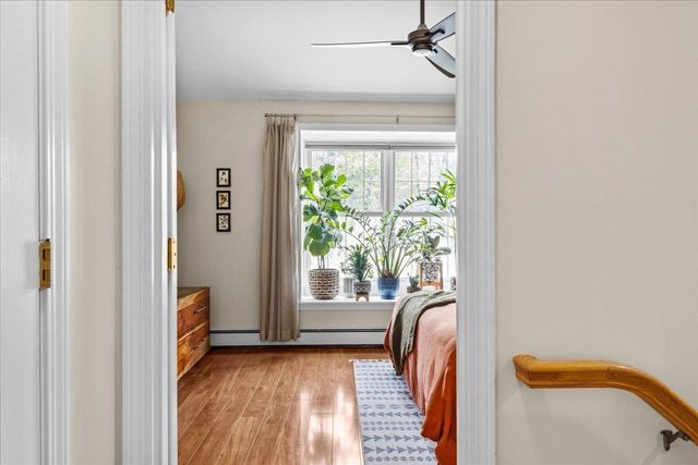 19 Saxonhollow Dr Unit G2, Essex Junction, VT 05452