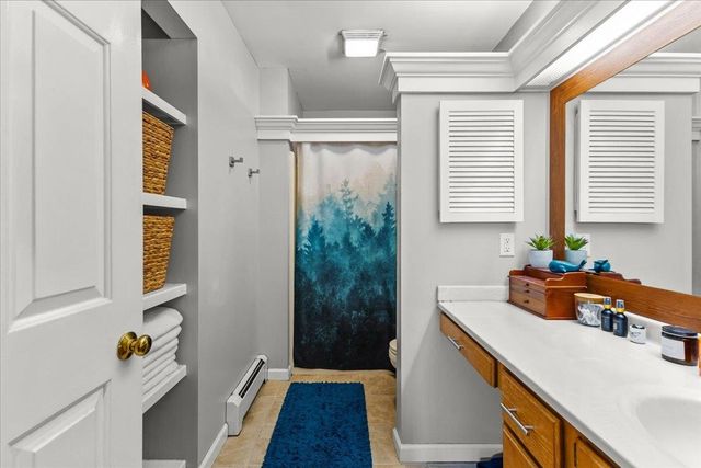 19 Saxonhollow Dr Unit G2, Essex Junction, VT 05452
