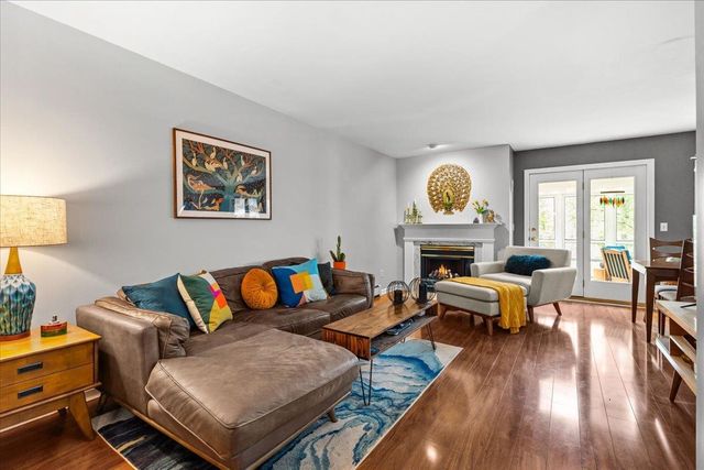 19 Saxonhollow Dr Unit G2, Essex Junction, VT 05452