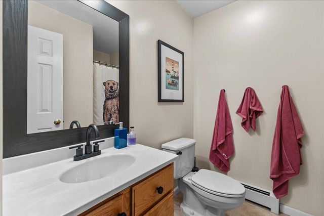 19 Saxonhollow Dr Unit G2, Essex Junction, VT 05452