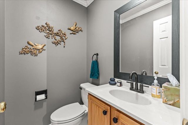 19 Saxonhollow Dr Unit G2, Essex Junction, VT 05452